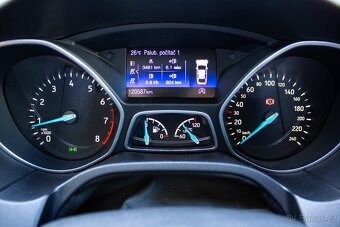 Ford Focus Kombi 1.0 EcoBoost Business X - 14
