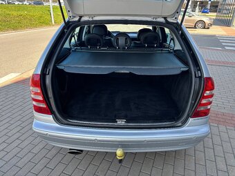 Mercedes-Benz Třídy C 280T 170kW Automat Avangarde - 14