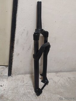 Vzduchové vidlice pevná osa 15 x100-110  27.5-29" - 14
