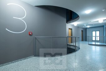 Pronájem bytu 1+kk 42 m², Praha - Smíchov, ev.č. N08568 - 14