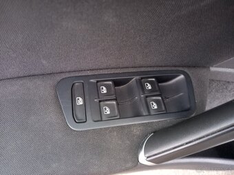 VW GOLF VII 1,6TDI-2018-ACC-LED-NAVI-COMFORTLINE - 14