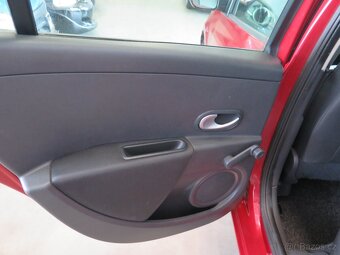 Renault Clio 1.2TCe, klima, el.okn+zrc., nová STK - 14