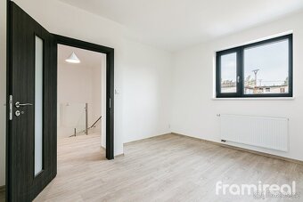 Prodej rodinného domu, 179 m2 - Holubice, ev.č. 01772 - 14