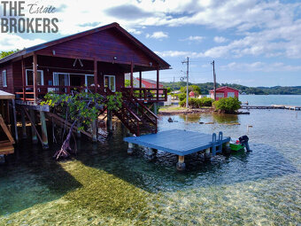 Waterfront Home with Boat Calabash Point, Roatan - 14