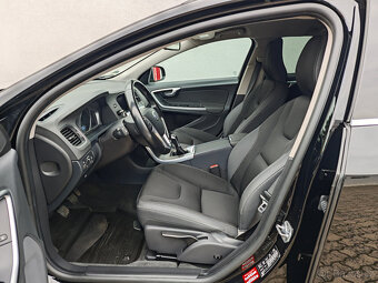 Volvo V60 2.0 D4 Momentum Xenon Webasto - 14