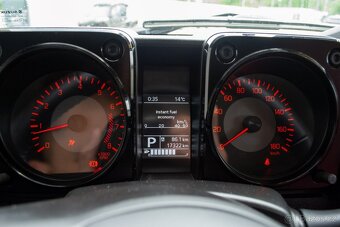Suzuki Jimny 1.5 VVT GLX 4WD A/T Limited Edition ODPOČET DPH - 14