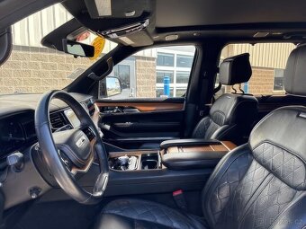 2022 Jeep Grand Wagoneer Series III 4WD 6.4 - 14