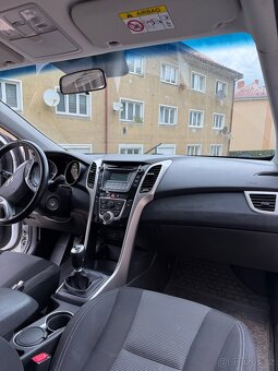 Hyundai i30 1.6 CRDi - 14