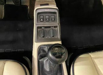 Porsche 964 Carrera 4 - 14