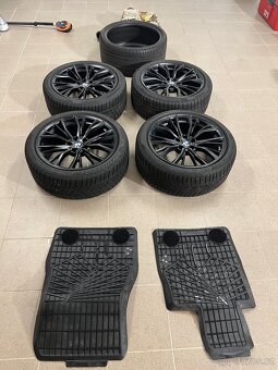 Prodám zimní komplety na BMW 8 - 14