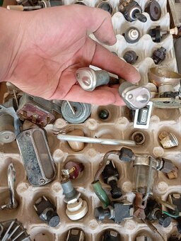 Staré díly škoda Tatra Praga Jawa aj - 14