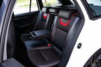 Škoda Octavia Combi 2.0 TDI DPF RS DSG - 14