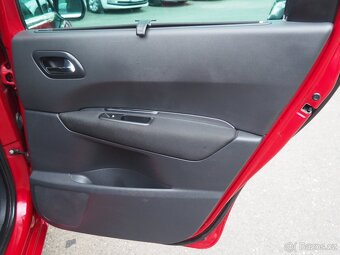 2011 Peugeot 5008 1.6i 115kW 7míst - 14