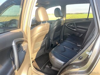 Toyota RAV4, 2.2 2AD 110kW 4x4 - 14