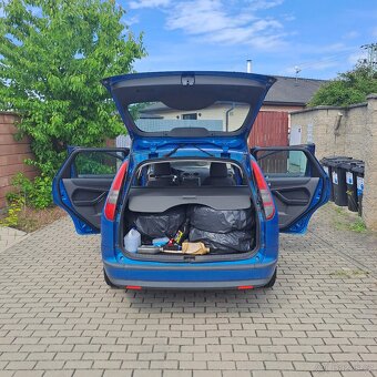 Prodám FORD FOCUS combi 2.0 AUTOMAT - 14