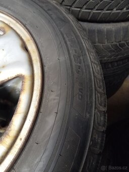 225/65/17 Bridgestone Blizzard - 14