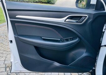 MG ZS, 1.5i 78KW LED KAMERY DPH 1.MAJ - 14