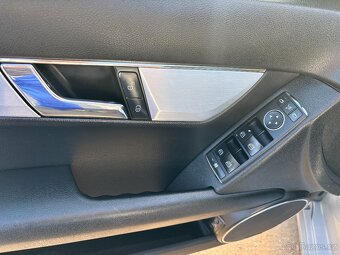 Mercedes-Benz C 320 CDI AVANTGARDE 165KW COMBI - 14
