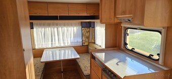 Dobře udržovaný karavan Bürstner Fun 420 TN až pro 4 osoby - 14