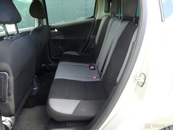 Peugeot 207 1,4 SW 54kW 2x kola, velice pěkný s pěknou výb. - 14