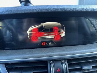 Alfa Romeo Stelvio 2.0T, 280k, AWD, Aut., top stav - 14