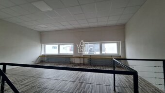 Pronájem administrativního - skladového prostoru 2.400 m2 v  - 14
