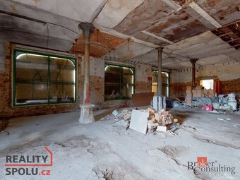 Pronájem, komerční/restaurace, 730 m2, Sokolovská 338/124, R - 14