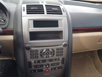 PEUGEOT 407 3.0V6 PLATINUM//155KW//XENON//KŮŽE - 14