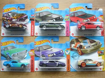 AUTÍČKA HOT WHEELS - 14
