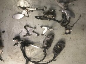 Yamaha YZF 750R - 14