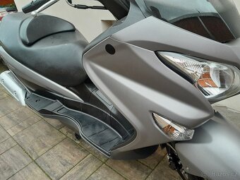 Suzuki Burgman 200i 2016, výborný stav, ZIMNÍ CENA - 14