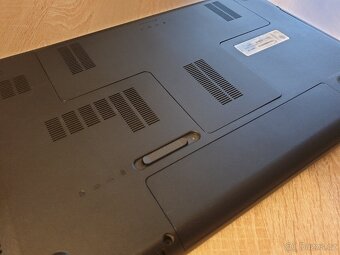 HP Pavilion dv7 (i7-2630QM, 8GB RAM, Radeon HD 6770M, 17.3" - 14