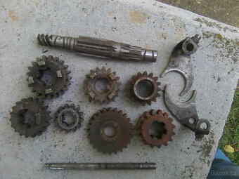 Jawa-čz 175/356- výfuky rybiny/doutníčky s koleny,válec 125 - 14