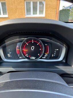 Volvo V60 D5 165 kW R-design - 14