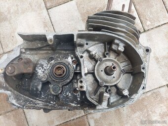 Jawa CZ 175 kyvacka - motor - 14