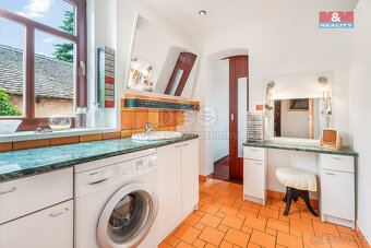 Prodej rodinného domu, 262 m², Velemín - 14