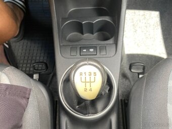 Škoda Fabia, 1.4i 63kW - KLIMATIZACE - 14