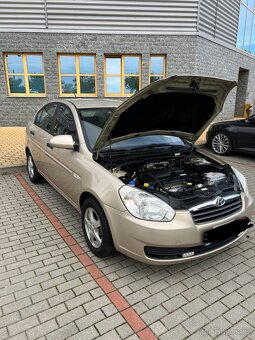 HUNDAI ACCENT 2010 1.4 benzín 71 kw - 14