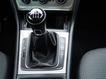 Volkswagen Golf, 1.4TSi COMFORTLINE-SERVIS-103KW - 14