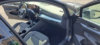VW Golf  VIII 1.5TSI 2/25 1 100km lift - 14