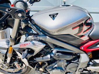 Triumph Street Triple RS, možnost splátek a protiúčtu - 14