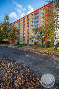 Pronájem bytu 2+1 po rekonstrukci s lodžií, 52 m², Praha 12  - 14