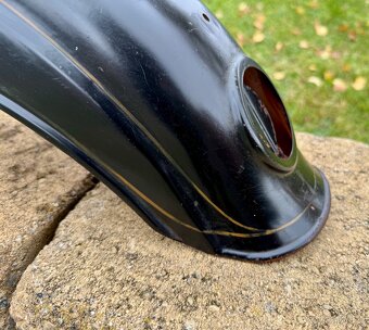 Jawa CZ 250 350 kyvacka pulbuben - zadní blatnik - 14