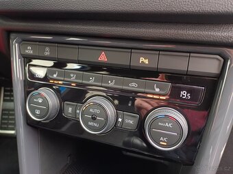 VW T-Roc Sport 1.5TSI 110kW 49tkm Webasto ACC Navi DAB - 14