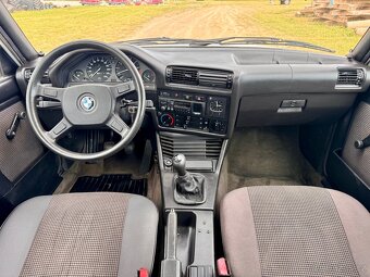 BMW E30 320i coupe klima/bez šíbru - 14