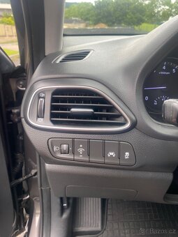 Hyundai i30 T-GDI 88kw combi - 14