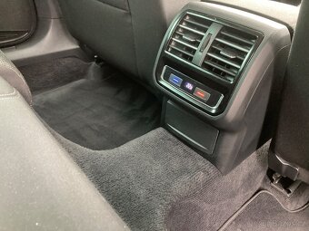 PASSAT,2.0TDI,110KW,2017,LIFT,VÝHŘEV,NAV,TEMP,DIGI,SERVIS VW - 14