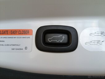 Outlander 2.2 4WD 7 míst BlackEdition TOP - 14