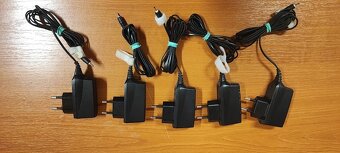 NOKIA nabíječky s konektorem micro USB; 2,0mm a 3,5mm - 14