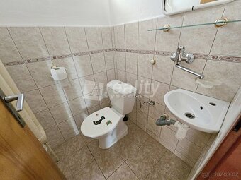Prodej řadový rodinný dům 4+1 s garáží a zahradou, Náměšť na - 14